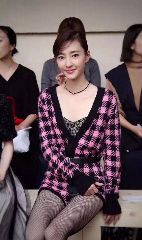 渔网袜 明星,明星们的时尚演绎与潮流引领